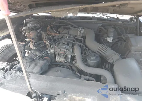 2002 Mercury Grand Marquis Ls z USA, uszkodzony, nr VIN 2MEFM75W72X658308